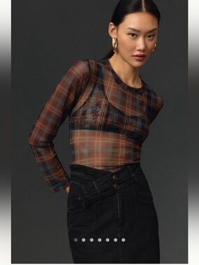Porridge lace layering top